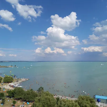 Apartment Malibu Balaton North Balatonalmadi
